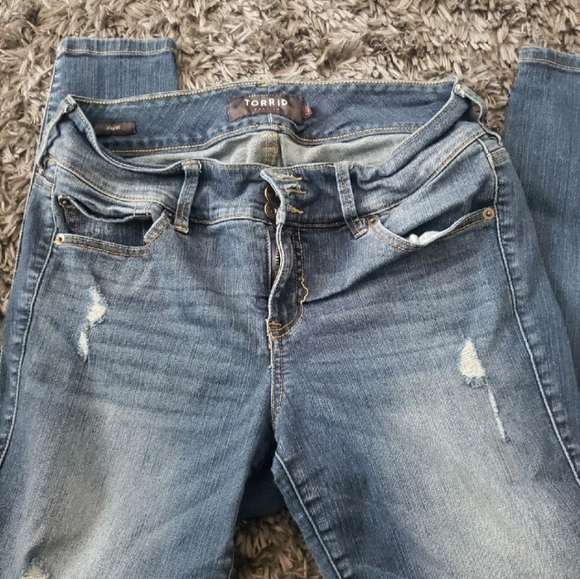 Torrid premium stretch jegging 12tall - Picture 2 of 3